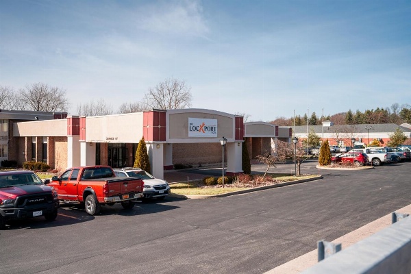 Best Western PLUS Lockport image 1